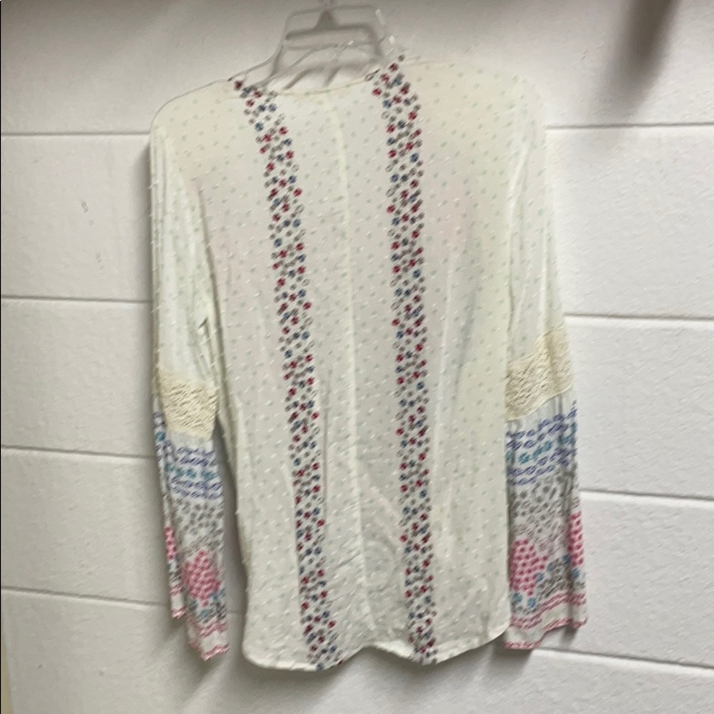 Lovestitch blouse - Picture 2 of 3